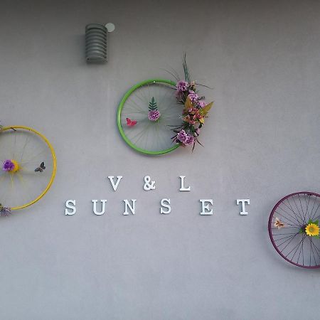 ヨアニナ V&L Sunsetヴィラ エクステリア 写真